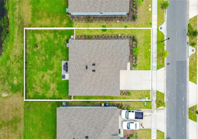 Photo 3 of Single family home for sale at 4782 Cloister St, Kissimmee, FL 34758 | MLS# O6435535 | Listing updated on 2026-10-17