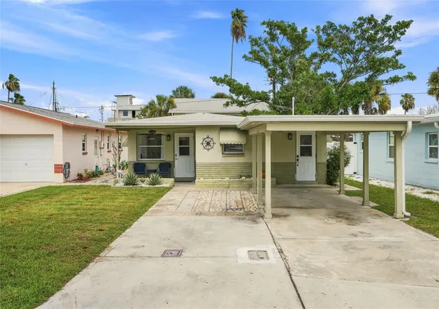 3rd image of 13313 2Nd St E, Madeira Beach, FL 33708 | MLS# TB8541145
