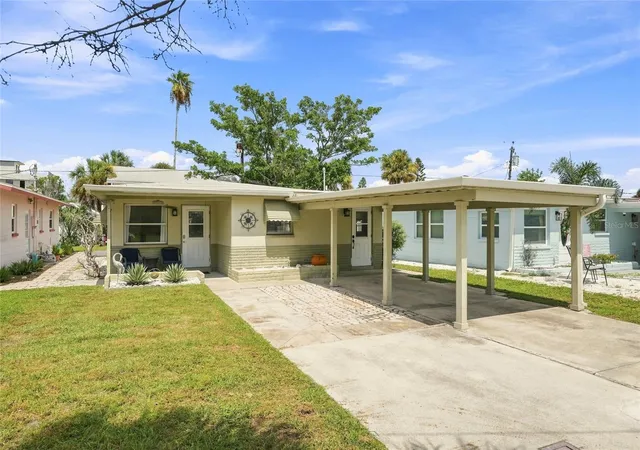4th image of 13313 2Nd St E, Madeira Beach, FL 33708 | MLS# TB8541145