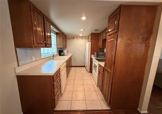 2nd image of 6440 Appian Wy, Orlando, FL 32807 | MLS# O6435540