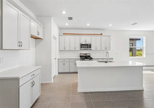 Photo 3 of Single family home for sale at 8705 Canard Cvs, Palmetto, FL 34221 | MLS# R4911853 | Listing updated on 2026-10-01