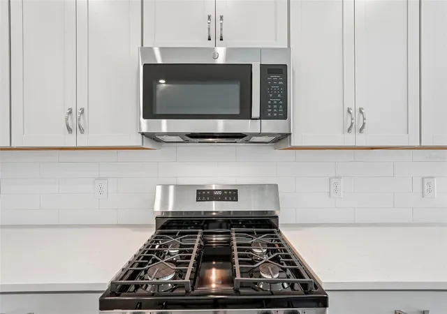 Photo 4 of Single family home for sale at 8705 Canard Cvs, Palmetto, FL 34221 | MLS# R4911853 | Listing updated on 2026-10-01