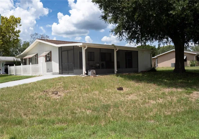 3rd image of 9135 Sw 104Th Pl, Ocala, FL 34481 | MLS# OM730836