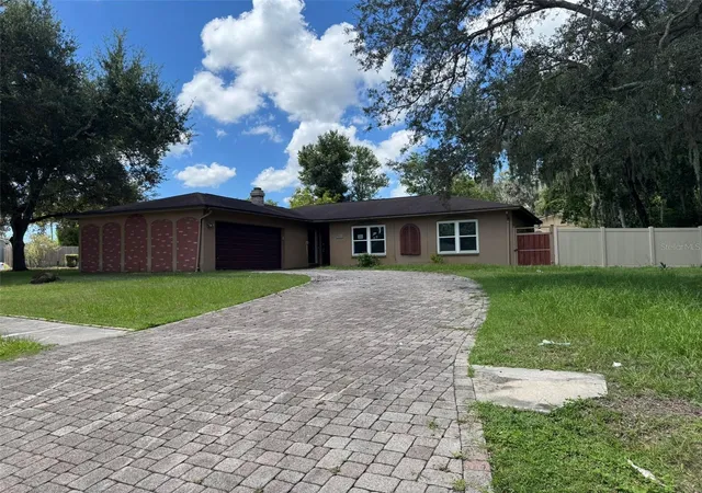 Photo 2 of Sale Pending at 10916 N 19th St, Tampa, FL 33612 | MLS# TB8541147 | Listing updated on 2026-09-02