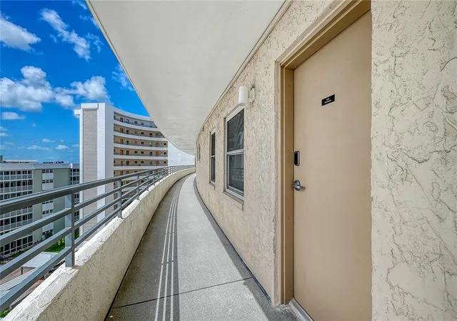 Photo 3 of Condo for sale at 6300 Midnight Pass Rd #809, Sarasota, FL 34242 | MLS# A4703664 | Listing updated on 2026-09-02