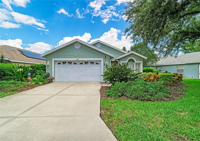 Photo 3 of Single family home for sale at 7488 Eleanor Cir, Sarasota, FL 34243 | MLS# A4703667 | Listing updated on 2026-09-15