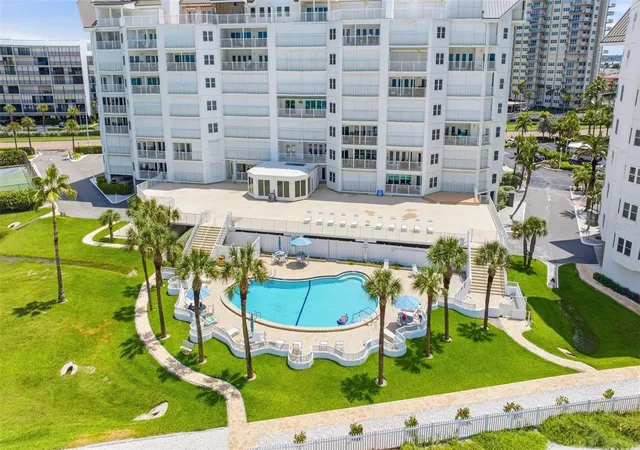 Photo 3 of Condo for sale at 1586 Gulf Blvd #2502, Clearwater Beach, FL 33767 | MLS# TB8541162 | Listing updated on 2026-10-09