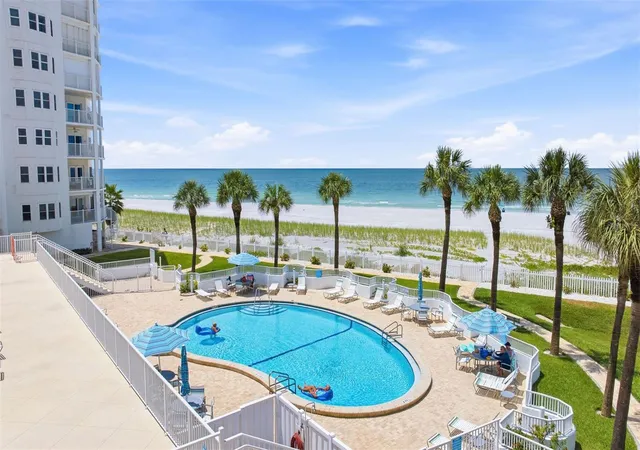 Listing Photo 4 - Condo for sale in building located at 1586 Gulf Blvd, Clearwater, FL 33767 - Unit #2502