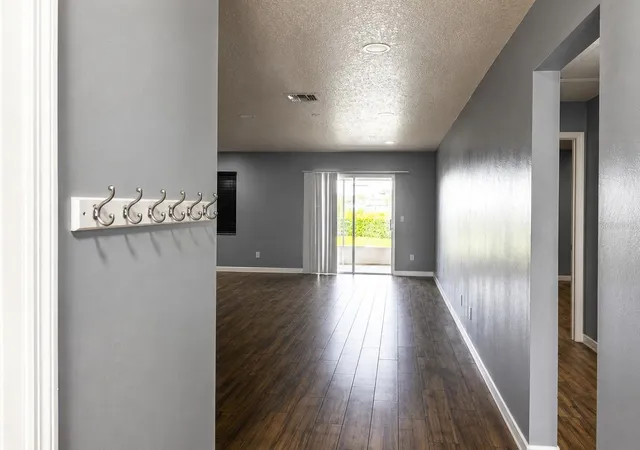 image of 2550 Rio Pinar Lakes Blvd, Orlando, FL 32822 | MLS# S5156058