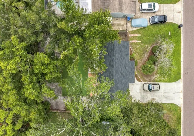 39th image of 240 42nd Ave Ne, St Petersburg, FL 33703 | MLS# TB8541168