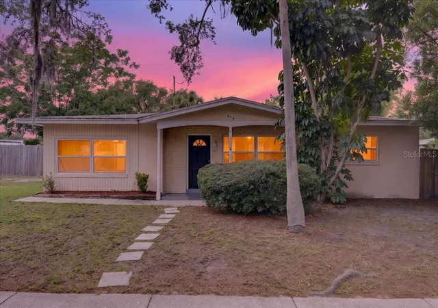 Single family home for sale at 615 5Th Ave N, SAFETY HARBOR, FL 34695 | MLS# TB8541174 | Listing updated on 2026-10-06