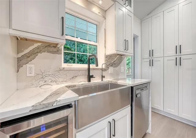 5th image of 3624 S Lockwood Ridge Rd, Sarasota, FL 34239 | MLS# A4703672