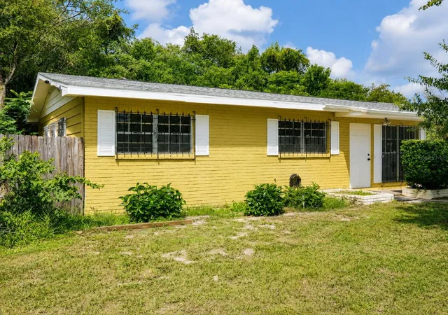 Photo 2 of Single family home for sale at 1522 Tilsen Dr, Tampa, FL 33612 | MLS# TB8541175 | Listing updated on 2026-10-07