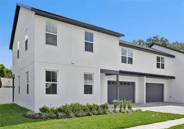 Photo 3 of Townhouse for sale at 2119 W Lucerne Ter, Orlando, FL 32806 | MLS# O6435562 | Listing updated on 2026-10-09