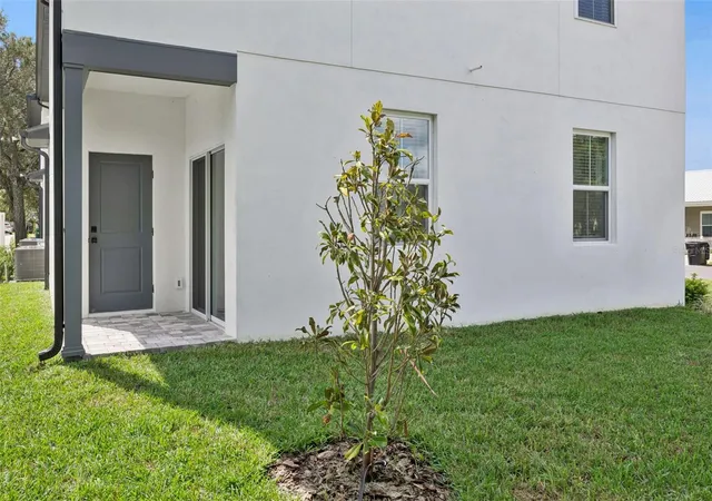Photo 34 of Townhouse for sale at 2119 W Lucerne Ter, ORLANDO, FL 32806 | MLS# O6435562 | Listing updated on 2026-10-09