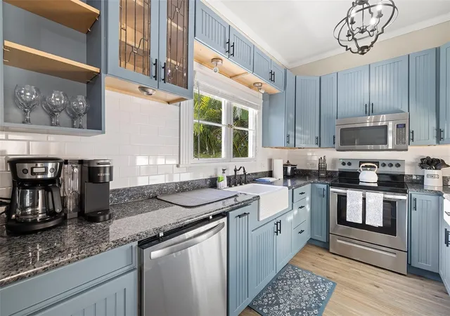 4th image of 551 Omaha St, Palm Harbor, FL 34683 | MLS# TB8541185