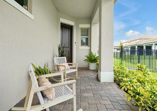 4th image of 13342 Bromborough Dr, Orlando, FL 32832 | MLS# S5156062