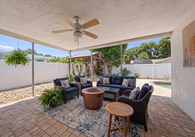 4th image of 10928 118Th St, Seminole, FL 33778 | MLS# TB8541196