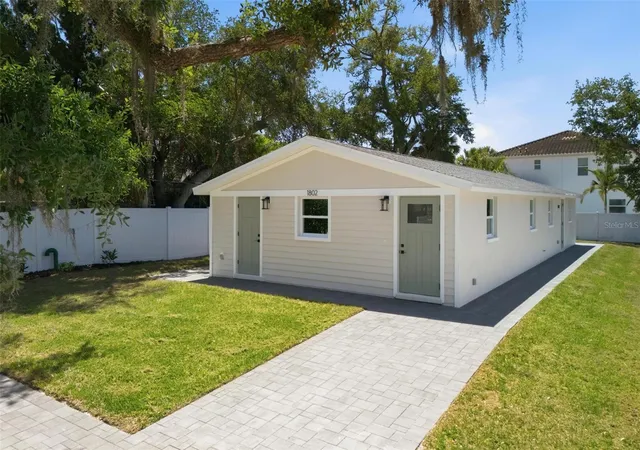 1st image of 1802 Robinhood St, Sarasota, FL 34231 | MLS# A4703677