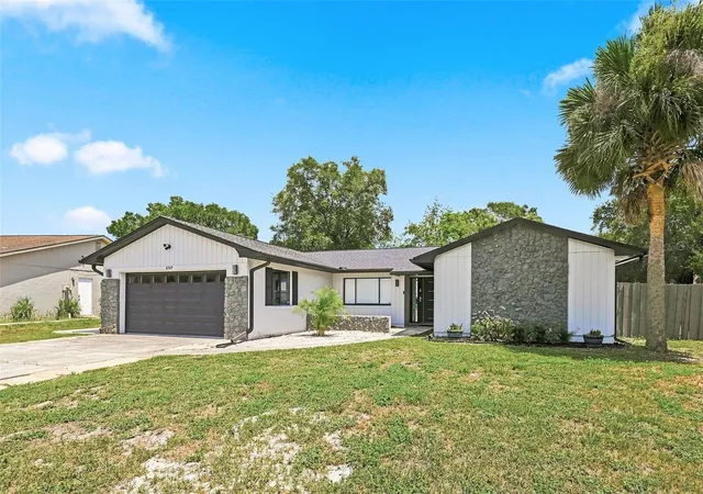 Photo 2 of Single family home for sale at 6349 Marlberry Dr, Orlando, FL 32819 | MLS# O6435578 | Listing updated on 2026-08-25
