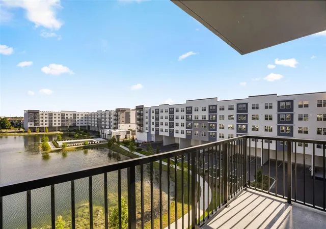 Listing Photo 5 - Condo for sale in building located at 5563 Millenia Park Blvd, Orlando, FL 32839 - Unit #401
