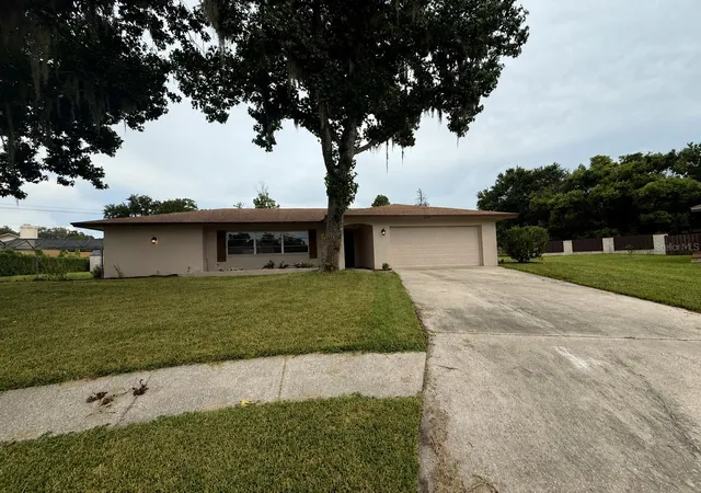 1st image of 6234 Elm Sq E, Lakeland, FL 33813 | MLS# TB8541209