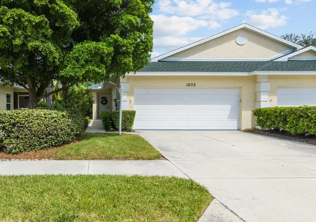 1st image of 1202 Auburn Cove Cir, Venice, FL 34292 | MLS# N6145440