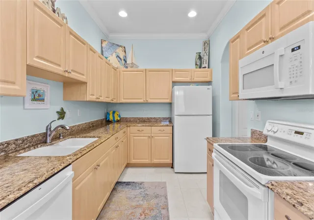 3rd image of 1202 Auburn Cove Cir, Venice, FL 34292 | MLS# N6145440