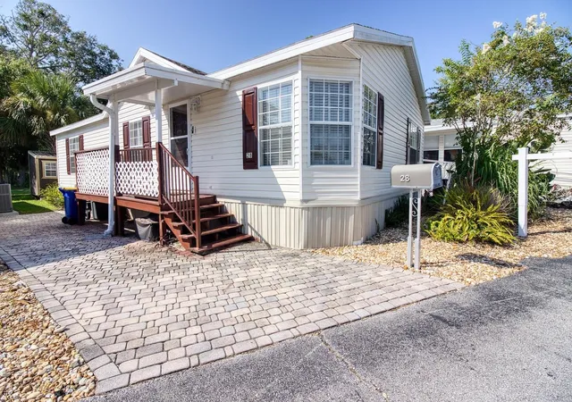 Photo 3 of Manufactured home for sale at 2201 S Ridgewood Ave #28, Edgewater, FL 32141 | MLS# NS1089059 | Listing updated on 2026-09-30