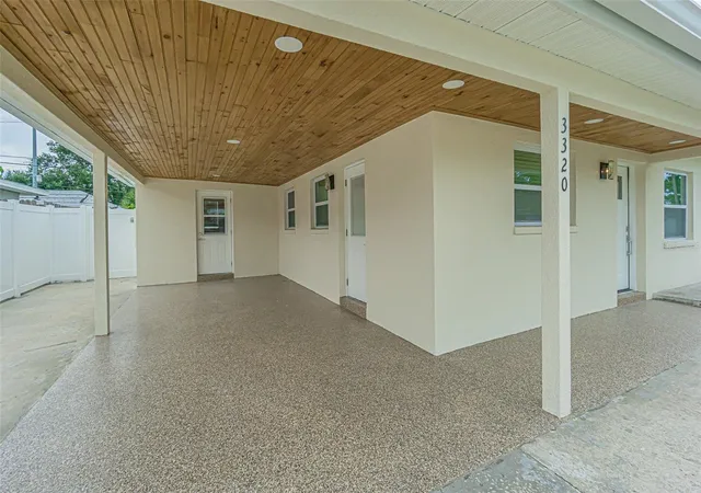 3rd image of 3320 W Leroy St, Tampa, FL 33607 | MLS# TB8541220
