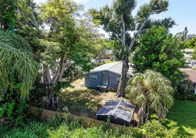2nd image of 2951 Edgewood Ln, Sarasota, FL 34231 | MLS# A4703691