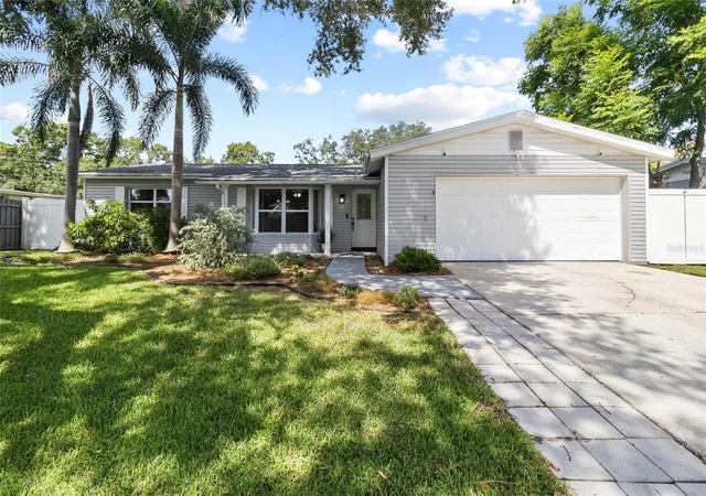 1st image of 11290 116th St, Largo, FL 33778 | MLS# O6435601