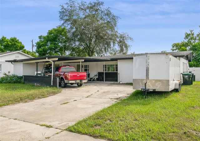 Photo 3 of Single family home for sale at 4517 Fetrow Dr, Orlando, FL 32812 | MLS# O6435603 | Listing updated on 2026-08-31