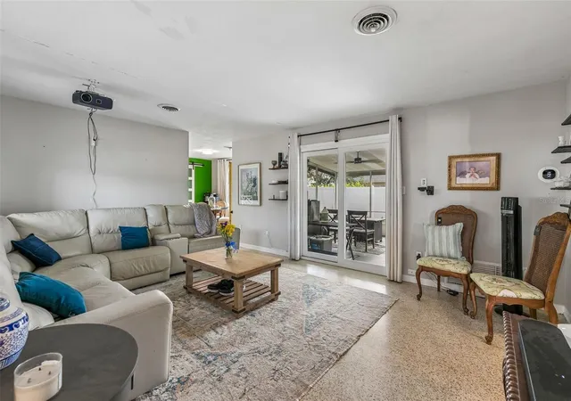 Photo 4 of Single family home for sale at 4517 Fetrow Dr, Orlando, FL 32812 | MLS# O6435603 | Listing updated on 2026-08-31