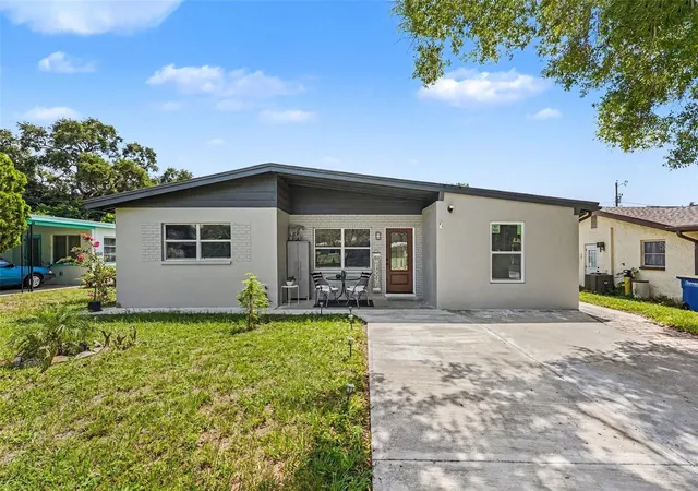 2nd image of 1935 Atlantis Dr, Clearwater, FL 33763 | MLS# TB8541232
