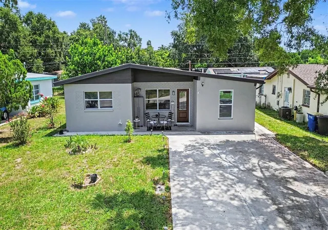 4th image of 1935 Atlantis Dr, Clearwater, FL 33763 | MLS# TB8541232