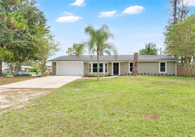 3rd image of 2304 Travelers Palm Dr, Edgewater, FL 32141 | MLS# NS1089061