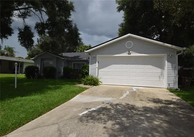 2nd image of 5137 Desoto Wy, Leesburg, FL 34748 | MLS# O6435619