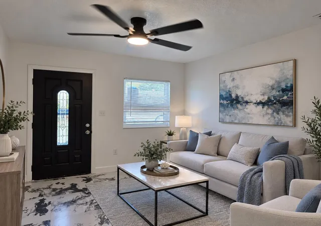 Photo 2 of Single family home for sale at 606 El Vedado Ave, Orlando, FL 32807 | MLS# O6435622 | Listing updated on 2026-10-05
