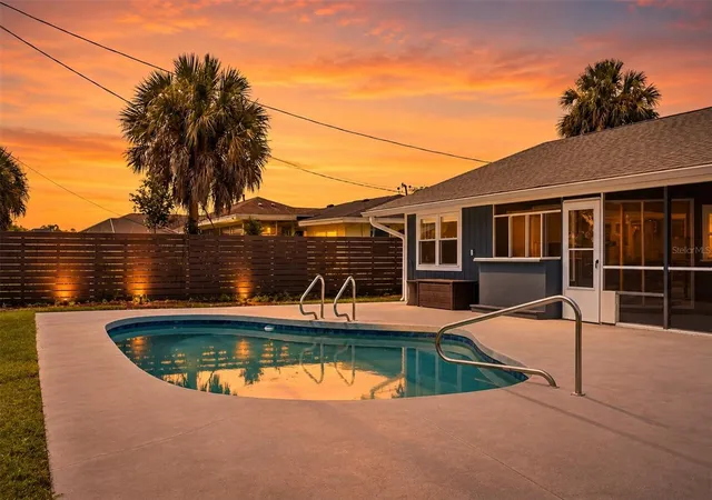 Photo 2 of Single family home for sale at 286 Mount Vernon Dr, Venice, FL 34293 | MLS# D6148509 | Listing updated on 2026-09-02