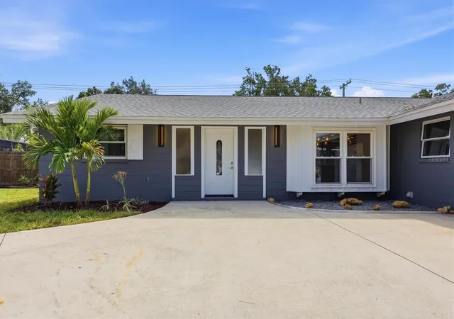 Photo 3 of Single family home for sale at 286 Mount Vernon Dr, Venice, FL 34293 | MLS# D6148509 | Listing updated on 2026-10-17