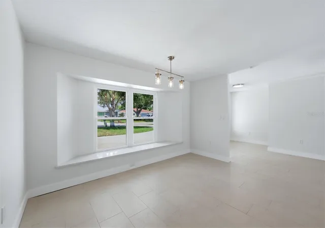Photo 4 of Single family home for sale at 286 Mount Vernon Dr, Venice, FL 34293 | MLS# D6148509 | Listing updated on 2026-10-17