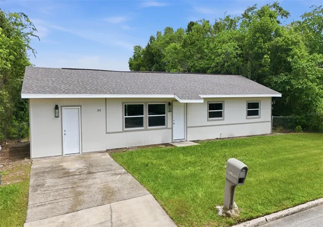 1st image of 307 Ne 11th Pl, Ocala, FL 34470 | MLS# OM730849