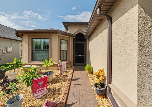 3rd image of 14219 Stockwell Ln, Ruskin, FL 33573 | MLS# TB8541245