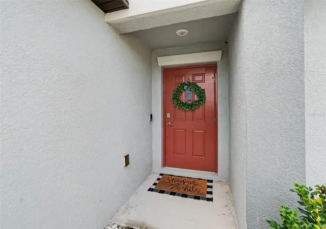 3rd image of 15423 Miller Creek Dr, Ruskin, FL 33573 | MLS# TB8541247