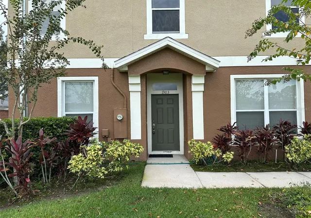 3rd image of 1903 Estancia Cir #1903, Kissimmee, FL 34741 | MLS# O6435632