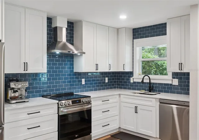 2nd image of 530 W Par St #530, Orlando, FL 32804 | MLS# O6435637
