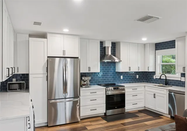 4th image of 530 W Par St, ORLANDO, FL 32804