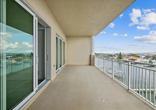 Photo 3 of Condo for sale at 125 Island Wy #305, Clearwater, FL 33767 | MLS# TB8541280 | Listing updated on 2026-10-22