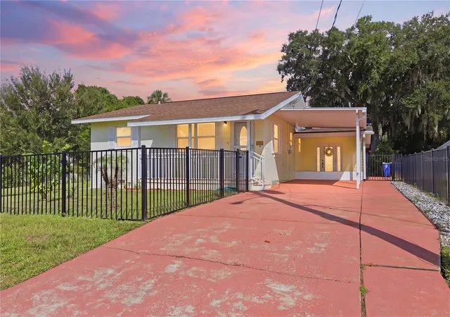 Photo 1 of Single family home for sale at 109 Western Ave, Edgewater, FL 32132 | MLS# V4950873 | Listing updated on 2026-09-20
